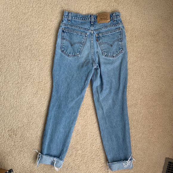 *SOLD* Vintage Levi’s Jeans - Picture 4 of 6